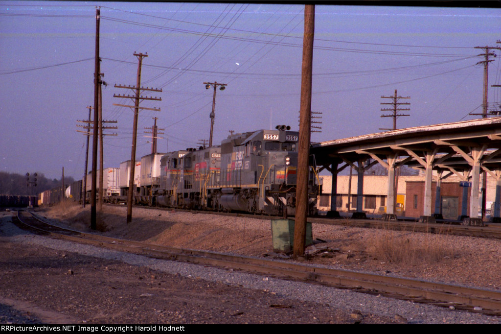 SBD 3557 leads a southbound freight